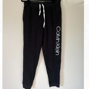 BLACK CALVIN KLEIN WOMEN’S SWEATPANTS MEDIUM